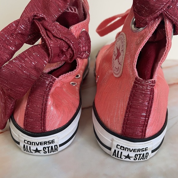 CONVERSE | Junior Chuck Taylor Bow Back Hi-Tops - Picture 10 of 14